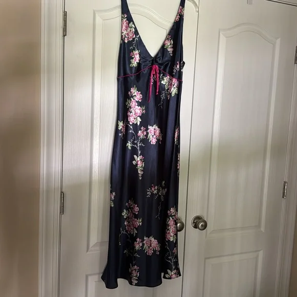 🌸 Jones New York Floral Satin Robe 🌸 - Picture 6 of 9